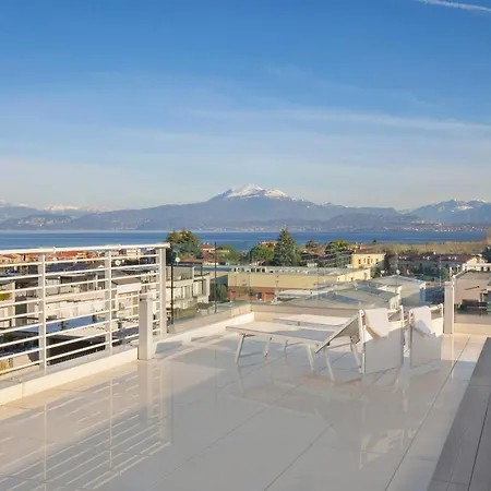 Perla Garda With Pool *