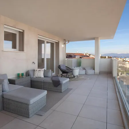 Appartement Perla Garda With Pool Peschiera del Garda
