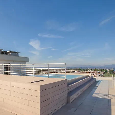 Апартаменты Perla Garda With Pool *