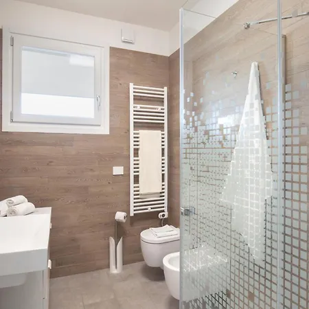 Perla Garda With Pool Appartement Peschiera del Garda