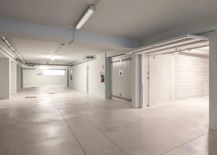 Perla Garda With Pool Апартаменты *