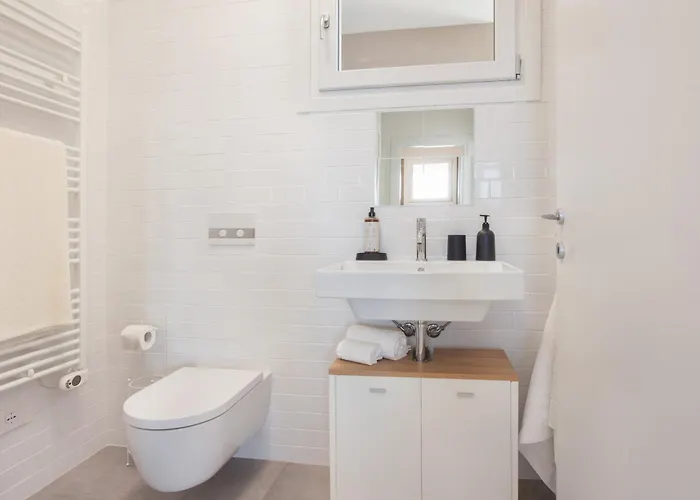 Perla Garda With Pool Пескьера-дель-Гарда