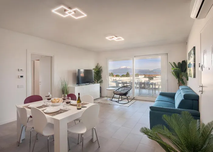 Perla Garda With Pool * Пескьера-дель-Гарда