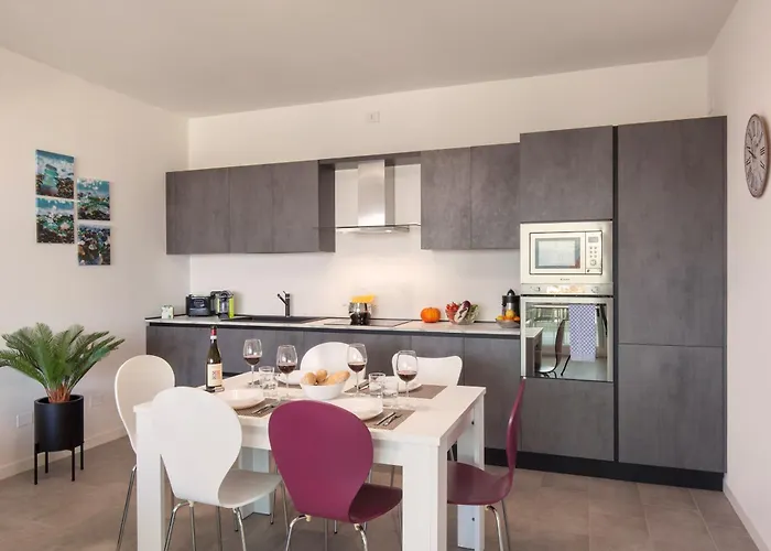 Perla Garda With Pool Апартаменты Пескьера-дель-Гарда